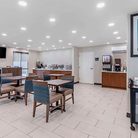 ברונסוויק Comfort Inn & Suites מראה חיצוני תמונה