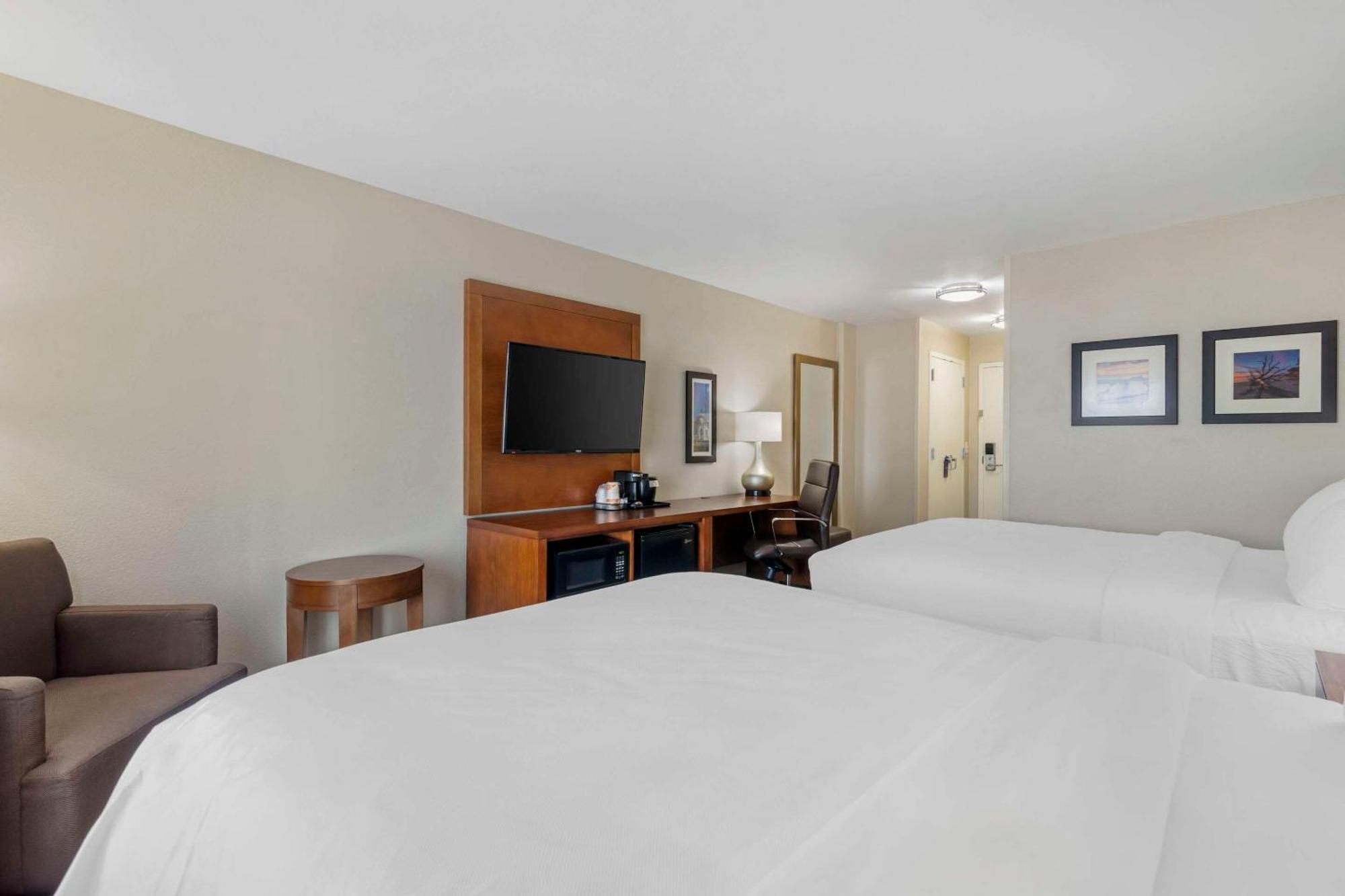 ברונסוויק Comfort Inn & Suites מראה חיצוני תמונה