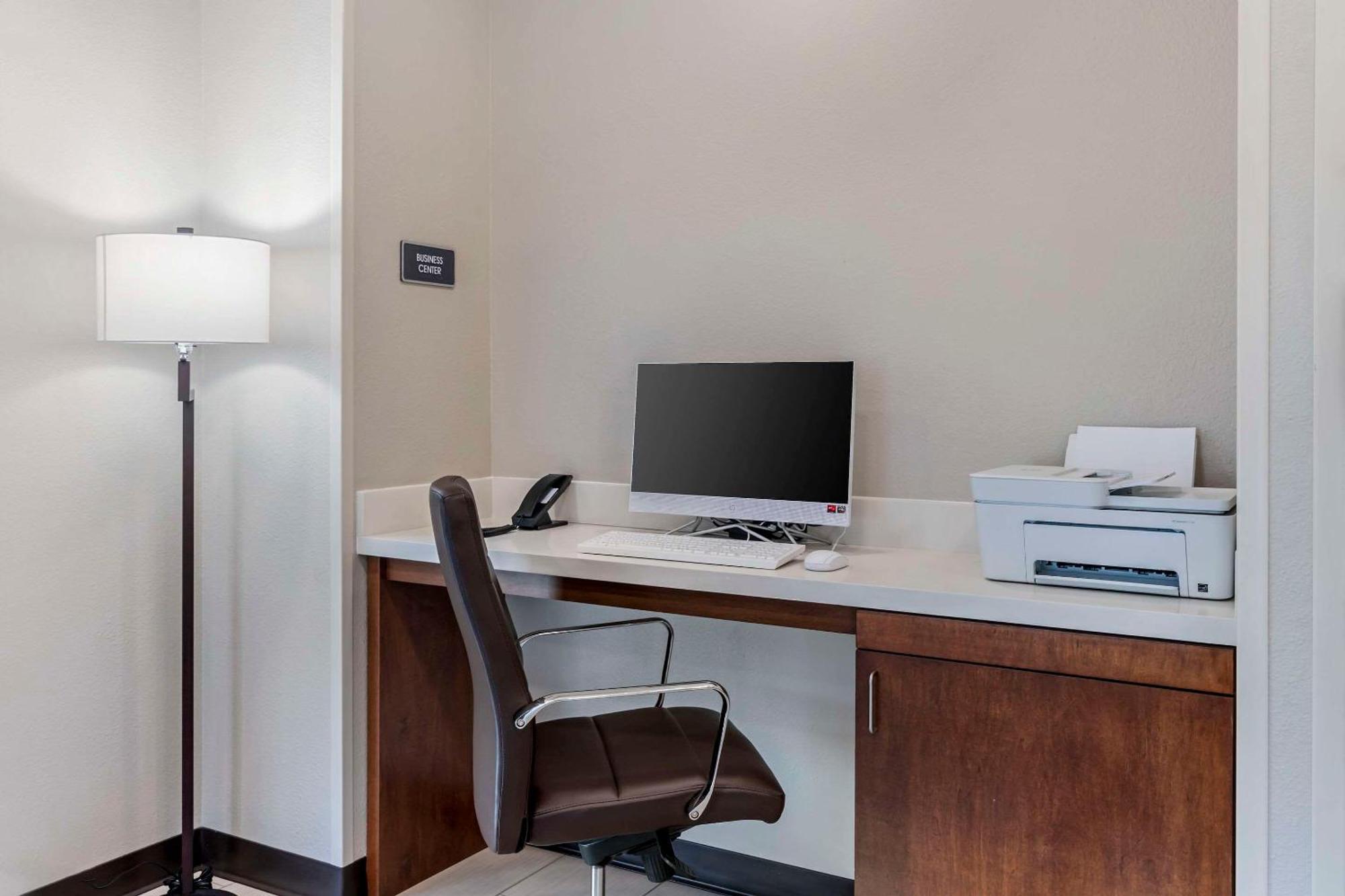 ברונסוויק Comfort Inn & Suites מראה חיצוני תמונה