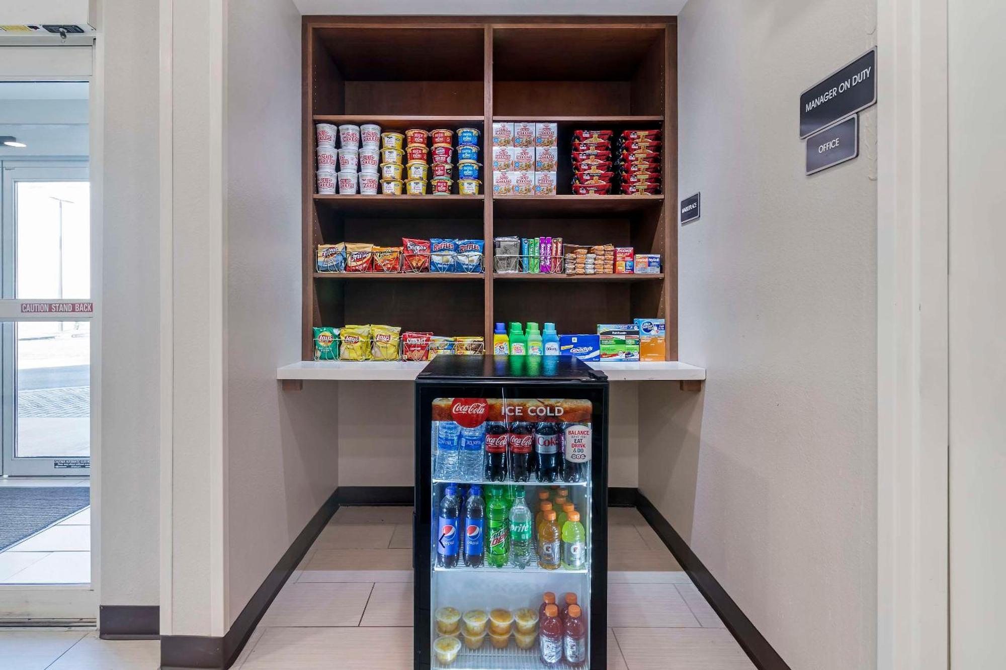 ברונסוויק Comfort Inn & Suites מראה חיצוני תמונה