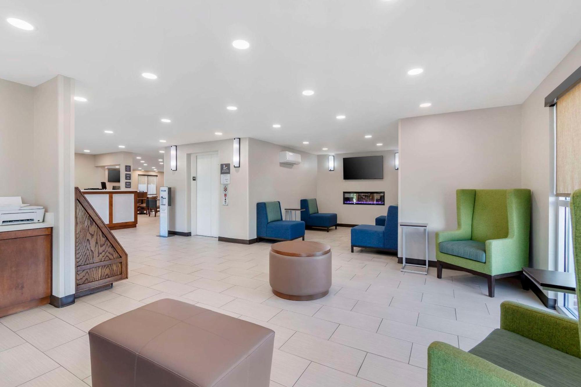 ברונסוויק Comfort Inn & Suites מראה חיצוני תמונה