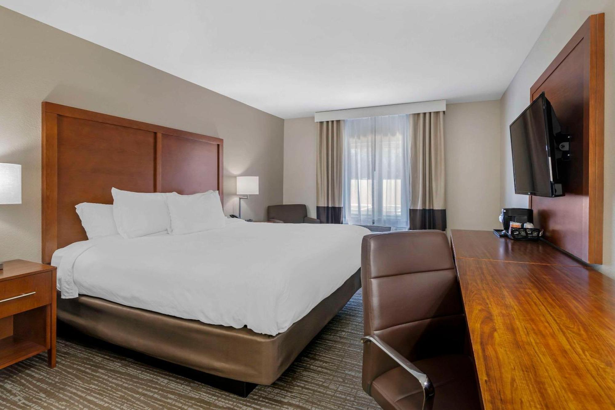 ברונסוויק Comfort Inn & Suites מראה חיצוני תמונה