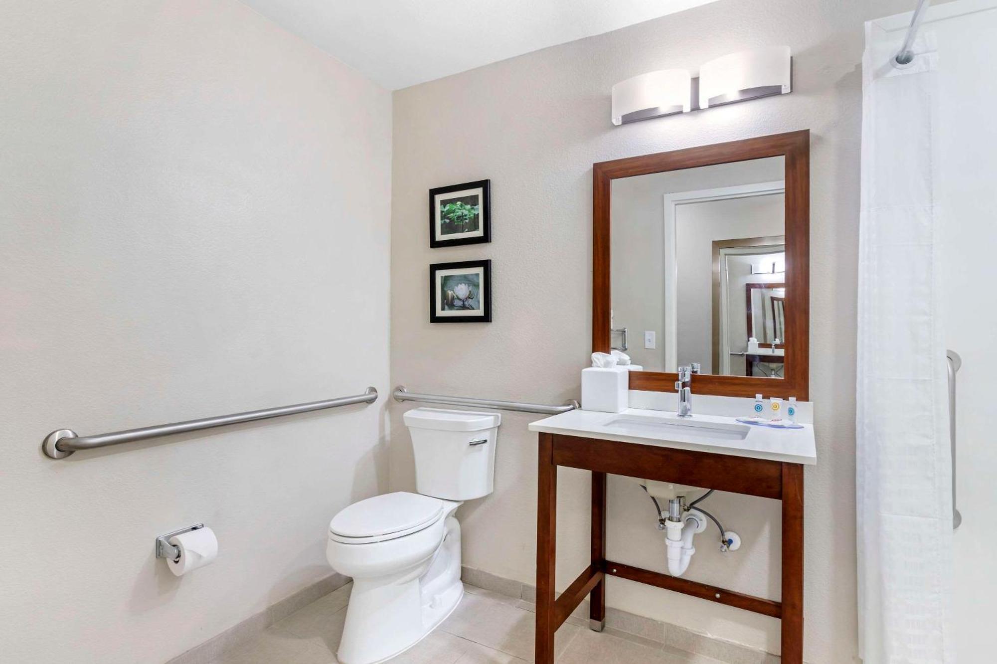 ברונסוויק Comfort Inn & Suites מראה חיצוני תמונה