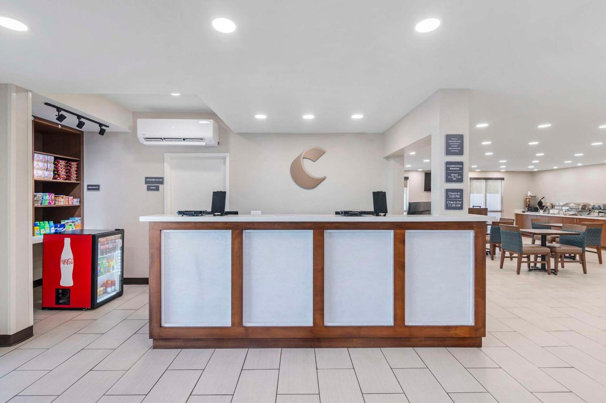 ברונסוויק Comfort Inn & Suites מראה חיצוני תמונה